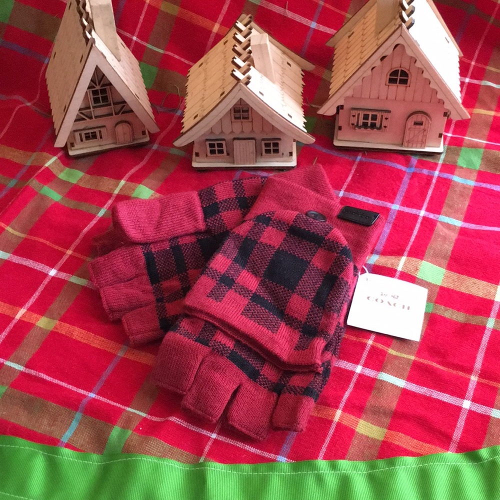 NWT Coach Plaid Mitten in True Red OS